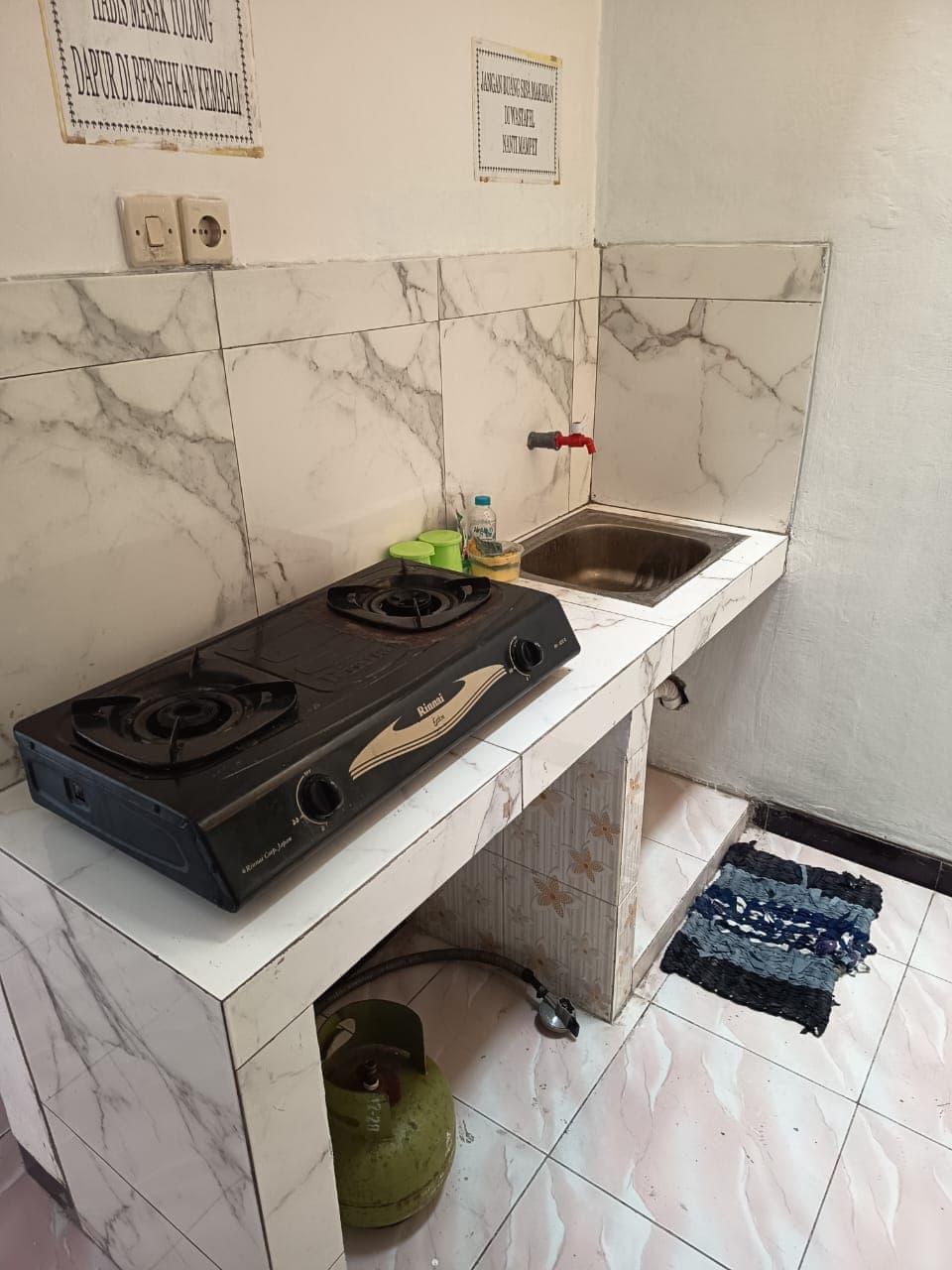 Dapur umum Kost Putri Afifa