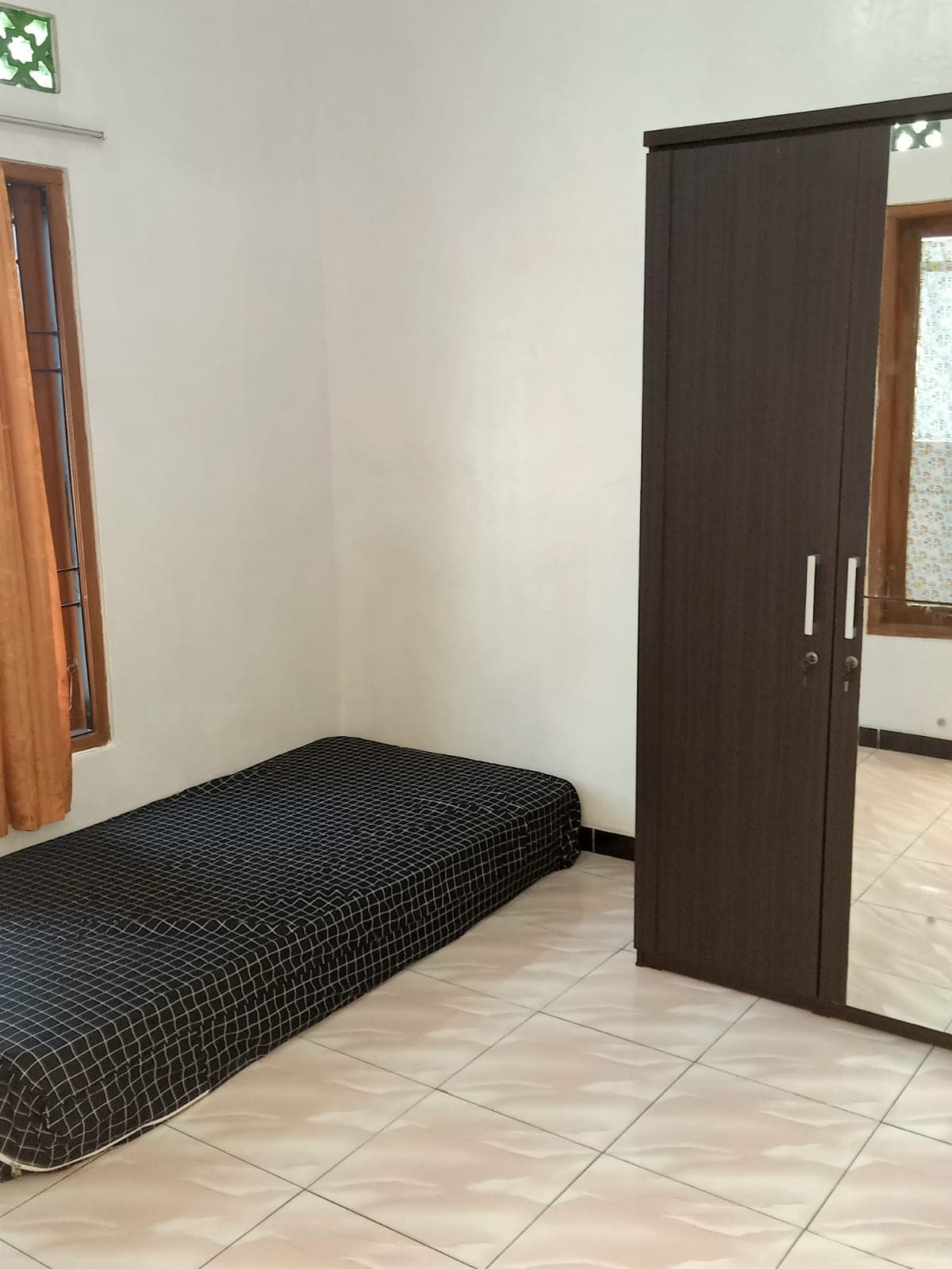 Kamar Kost Putri Afifa Tipe D - Kamar nyaman dengan fasilitas lengkap